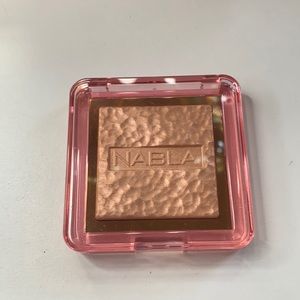 Nabla skin glazing hilight in privilege!